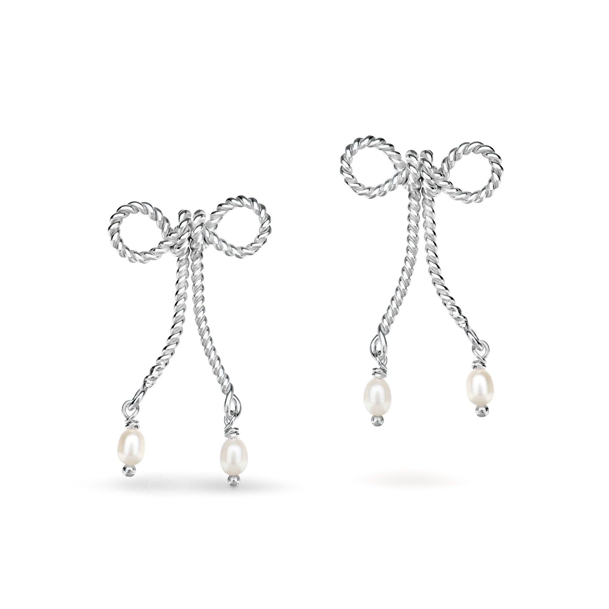 Bow Studs with Pearl