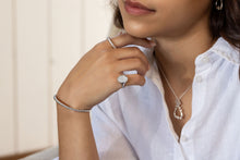Thread Cuff