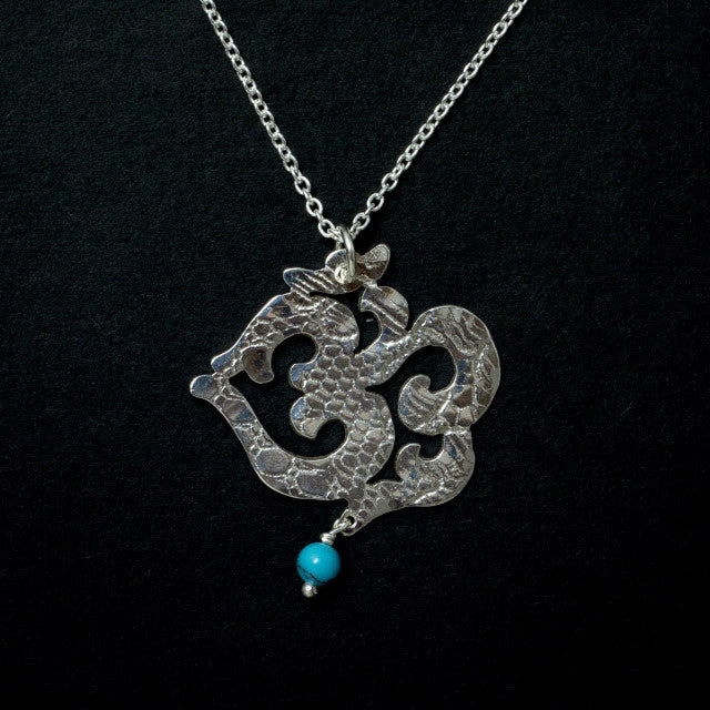 OM pendant small